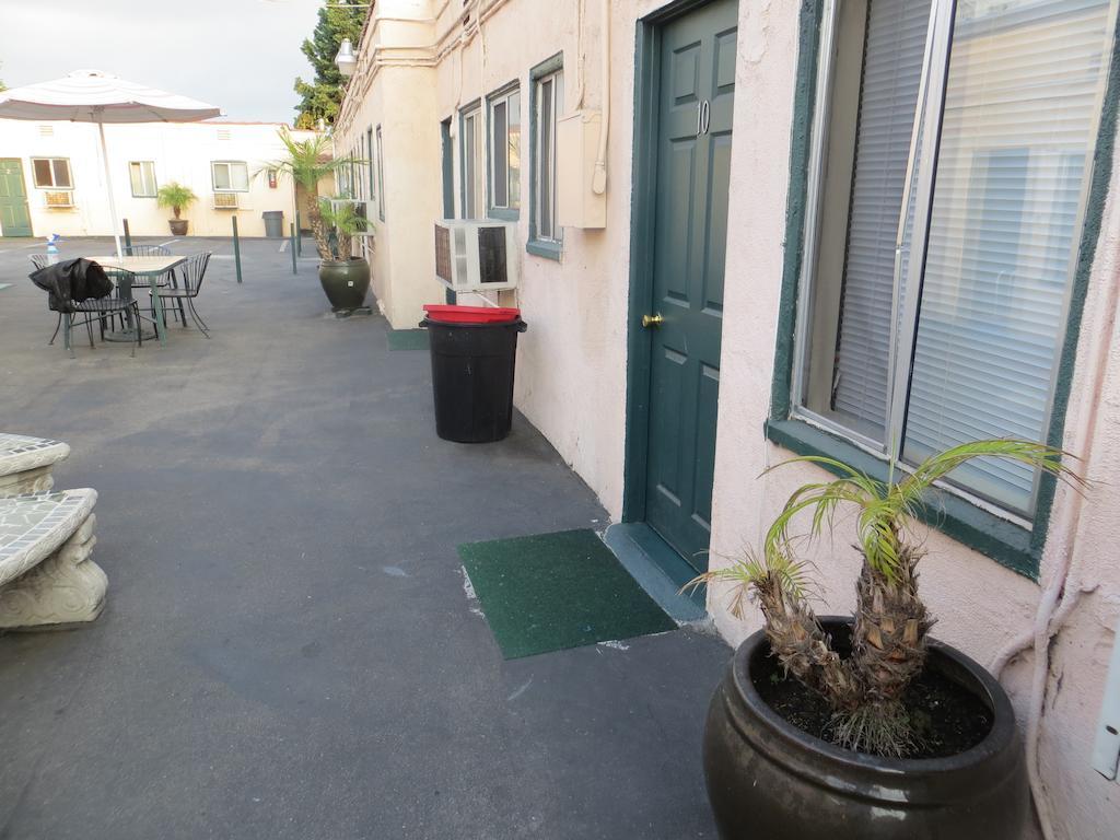 Copacabana Inn Los Angeles Bagian luar foto